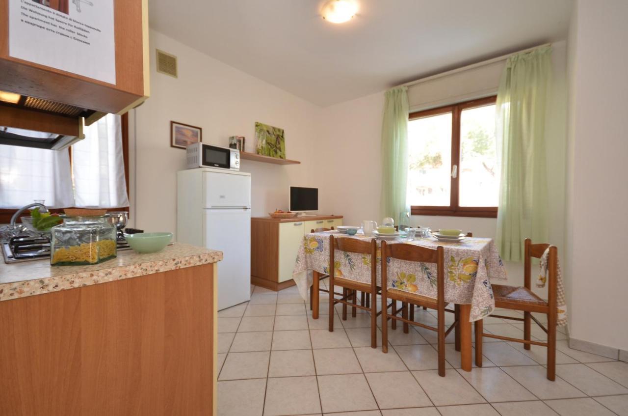 Villaggio Le Palme Линяно Сабиадоро Екстериор снимка